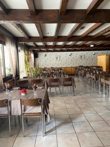 Hotel Restaurant De La Poste Saint-Colomban-des-Villards Ngoại thất bức ảnh